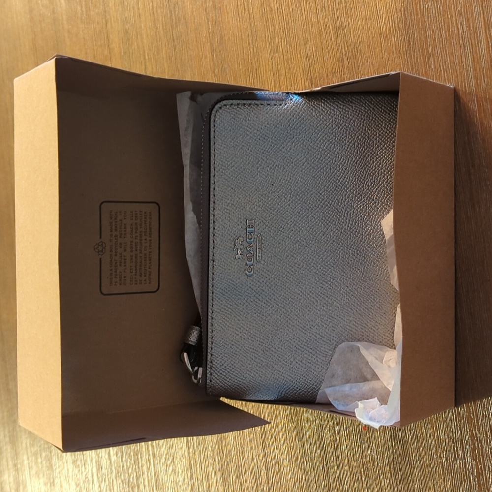 New in  box Coach wristlet